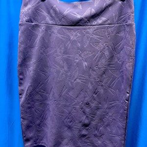 Lularoe Cassie skirt, XL, Excellent Cond, Solid Purple w swallow pattern